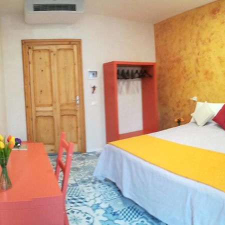 ホテル Casa Orru ヌーオロ エクステリア 写真
