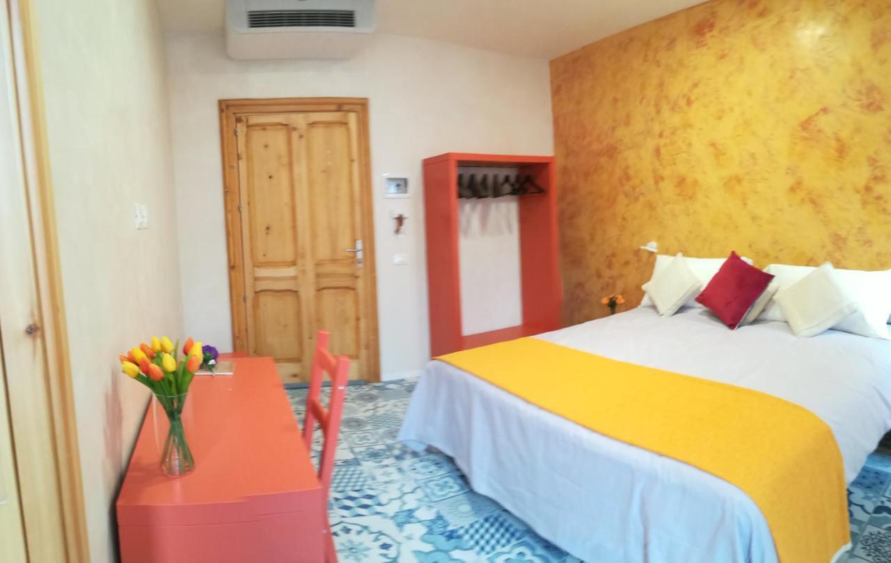 ホテル Casa Orru ヌーオロ エクステリア 写真